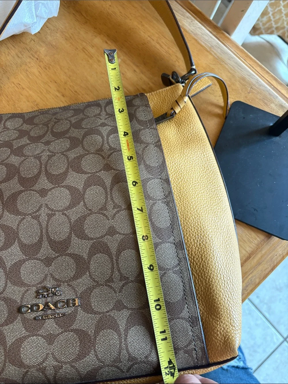 Coach authentic hobo